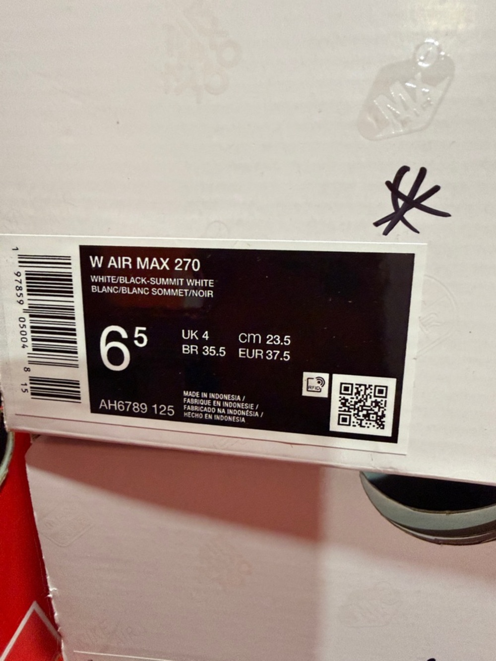 Nike Air Max 270 - Picture 10 of 15